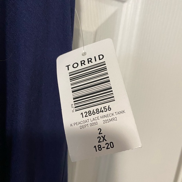 Brand New lace top torrid - Picture 2 of 3